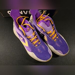 Brand New Converse Basketball Shoes Men's 10, Women's 11.5 *Damaged Box*